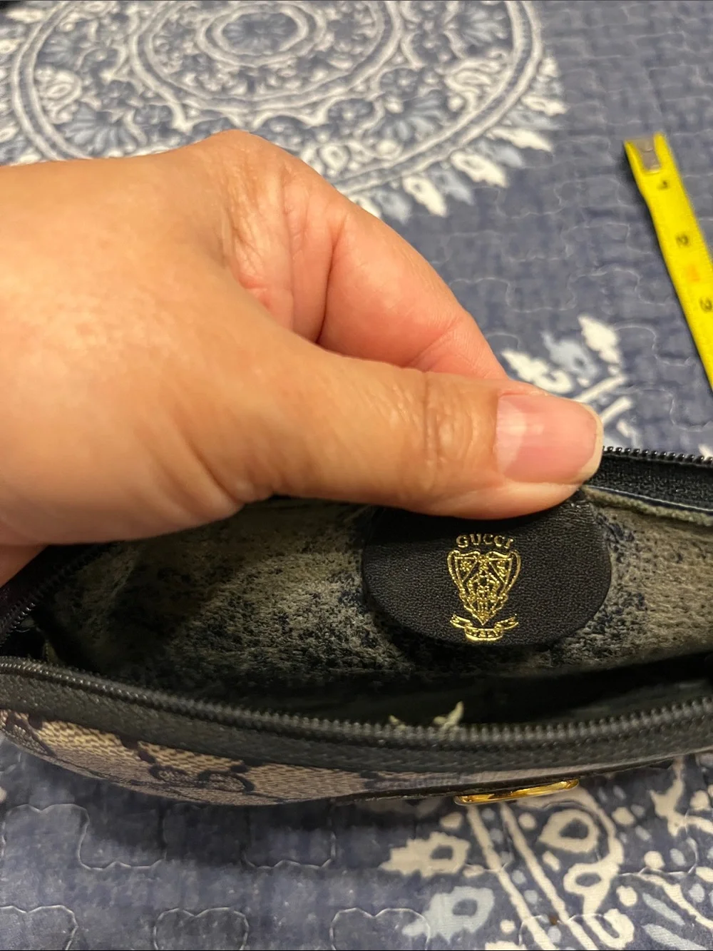 Vintage coated Gucci Beige and Navy GG Monogram Zip Card Holder with Gold Emblem